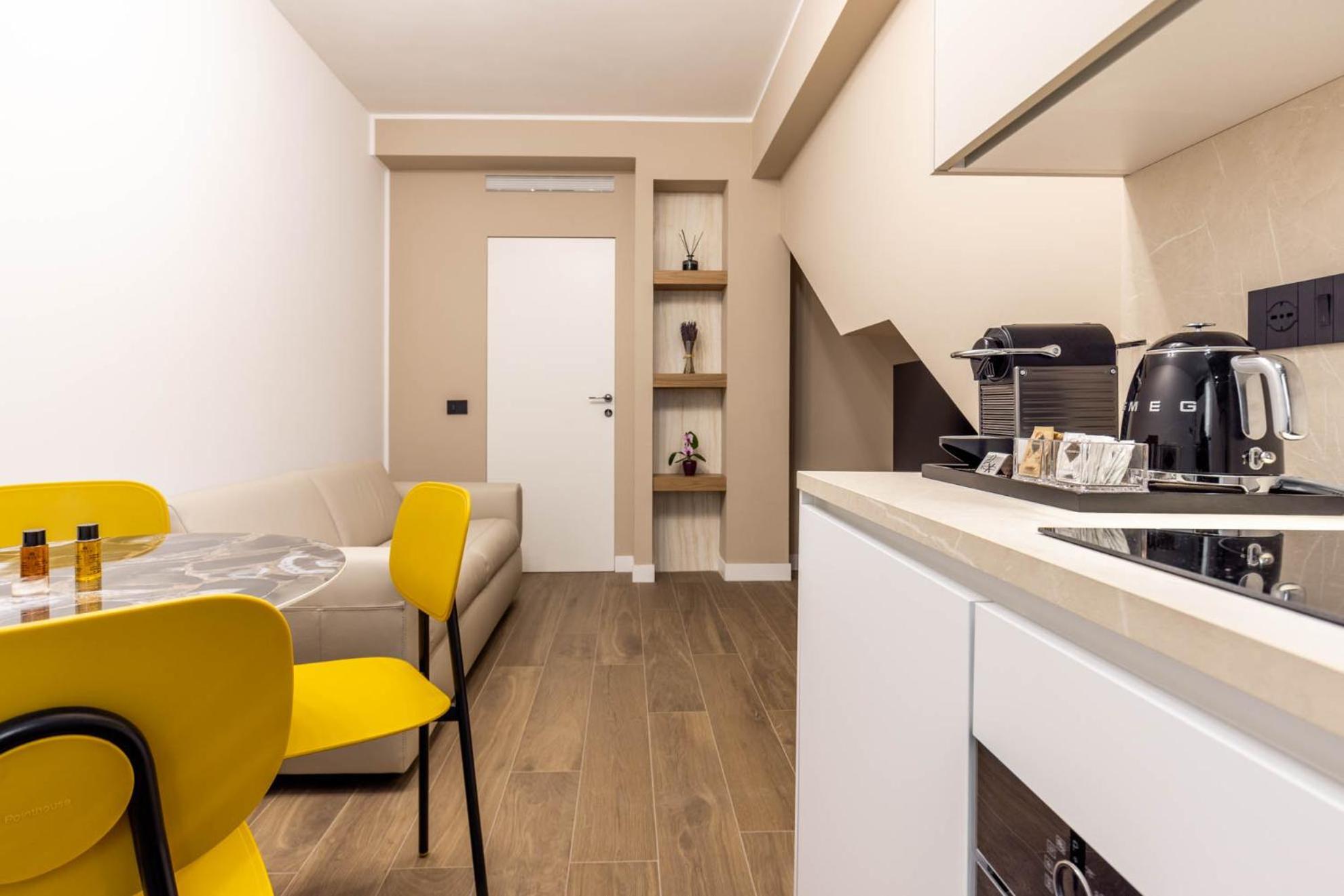 Picasso Golden House Next To Duomo Apartment Милано Екстериор снимка